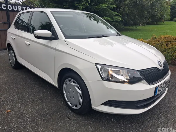 Skoda Fabia Hatchback, Petrol, 2017, White