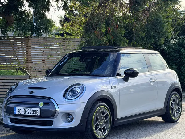 Mini Cooper Hatchback, Electric, 2020, White