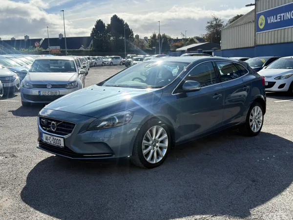 Volvo V40 Hatchback, Petrol, 2014, Blue