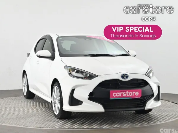 Toyota Yaris Hatchback, Petrol Hybrid, 2021, White