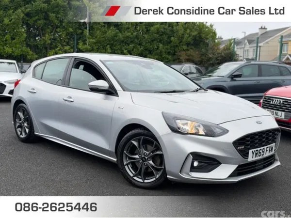 Ford Focus Hatchback, Diesel, 2019, Silver