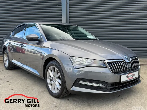 Skoda Superb Hatchback, Diesel, 2023, Grey
