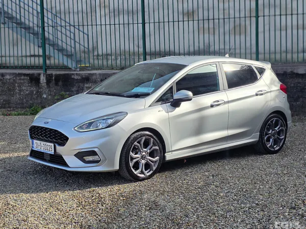 Ford Fiesta Hatchback, Petrol, 2021, Silver