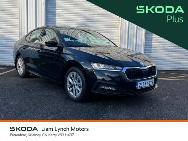 Skoda Octavia Saloon, Diesel, 2023, Black