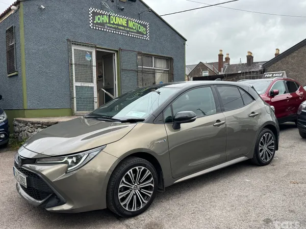 Toyota Corolla Hatchback, Petrol Hybrid, 2019, Green
