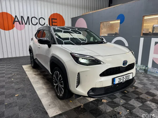 Toyota Yaris Cross SUV, Petrol Hybrid, 2021, White
