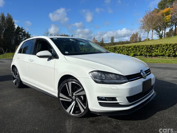 Volkswagen Golf Hatchback, Petrol, 2016, White