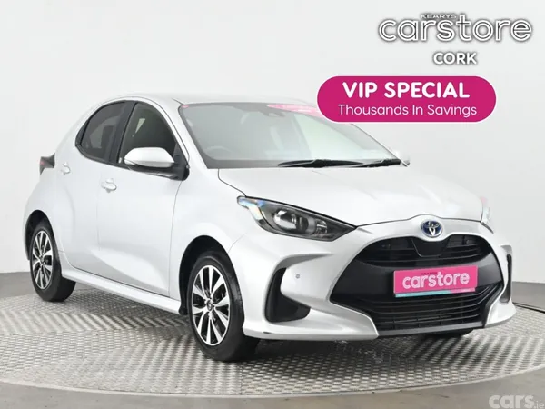 Toyota Yaris Hatchback, Petrol Hybrid, 2021, Silver