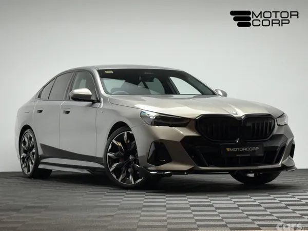 BMW 5-Series Saloon, Petrol Plug-in Hybrid, 2025, Grey