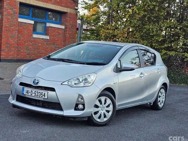 Toyota Aqua Hatchback, Petrol Hybrid, 2014, Silver