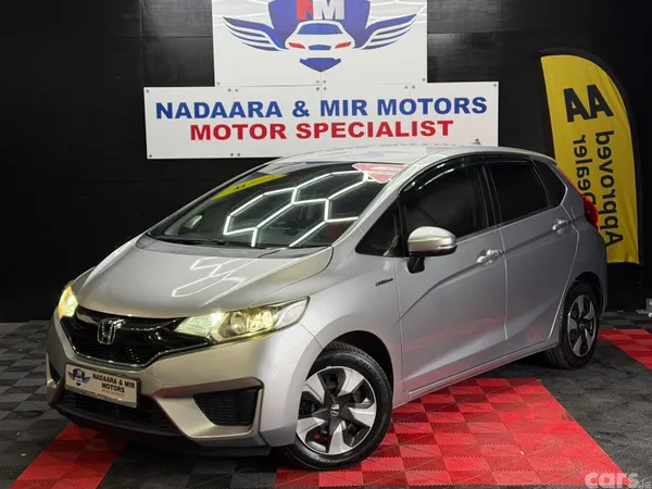 Honda Fit Hatchback, Petrol Hybrid, 2016, Silver