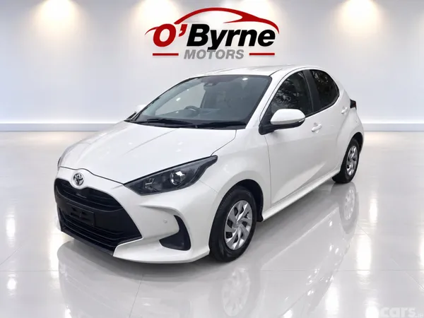 Toyota Yaris Hatchback, Petrol, 2021, White