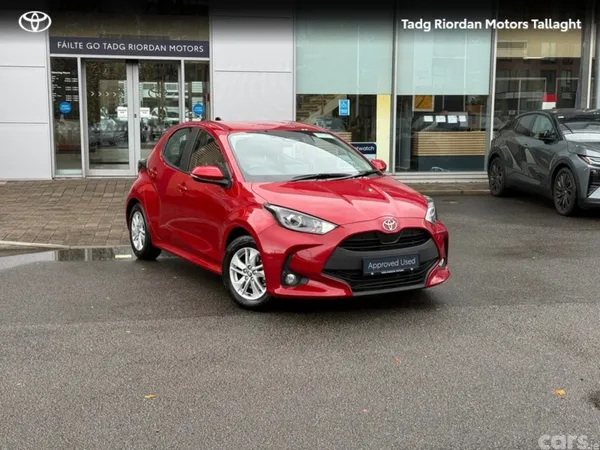 Toyota Yaris Hatchback, Petrol Hybrid, 2026, Red