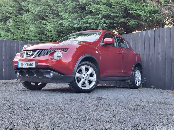 Nissan Juke SUV, Petrol, 2011, Red
