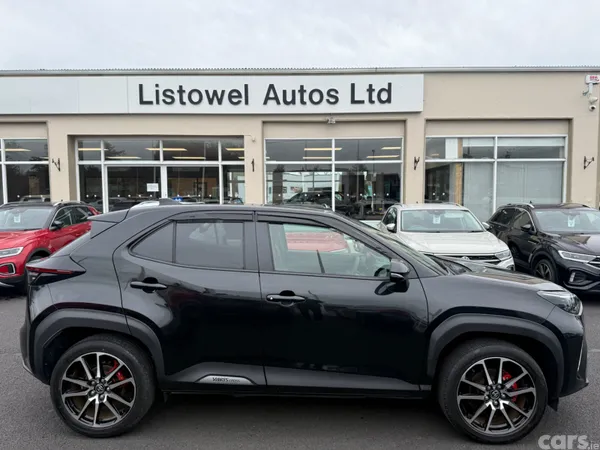 Toyota Yaris Cross SUV, Petrol Hybrid, 2023, Black