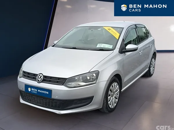 Volkswagen Polo Hatchback, Petrol, 2014, Silver