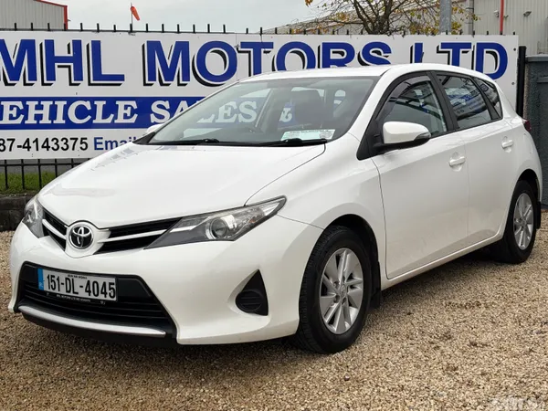 Toyota Auris Hatchback, Diesel, 2015, White