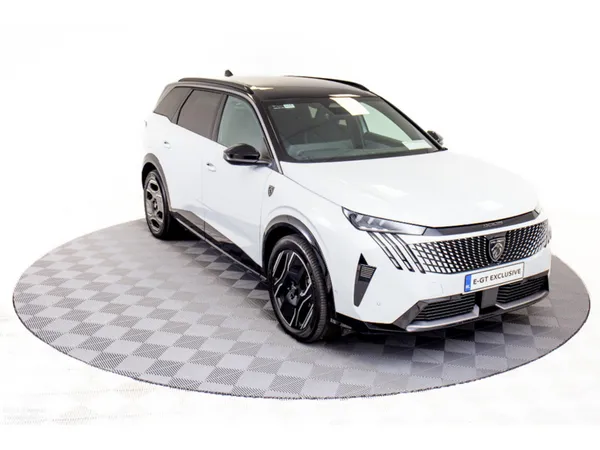 Peugeot 5008 SUV, Electric, 2026, White