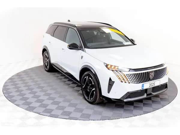 Peugeot 5008 SUV, Electric, 2025, White