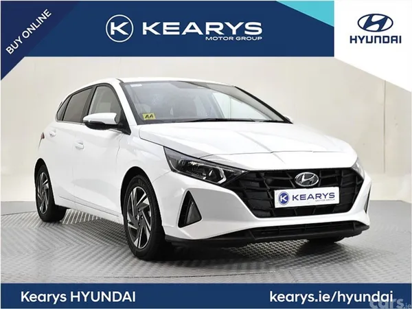 Hyundai i20 Hatchback, Petrol, 2023, White