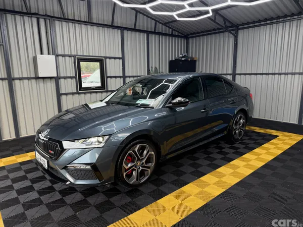 Skoda Octavia Hatchback, Petrol Plug-in Hybrid, 2021, Grey