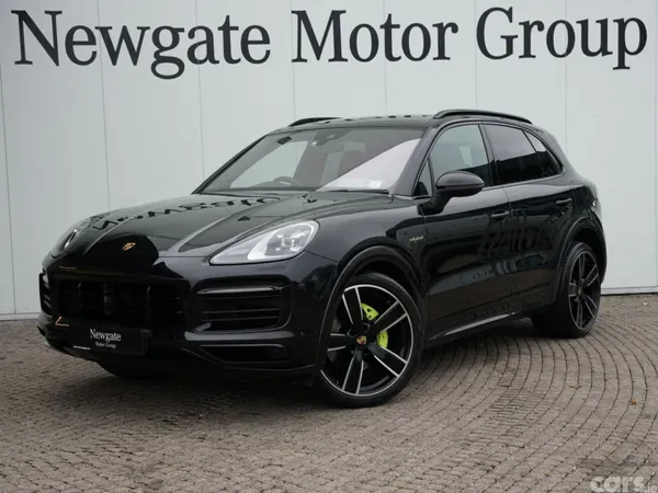 Porsche Cayenne SUV, Petrol Plug-in Hybrid, 2023, Black