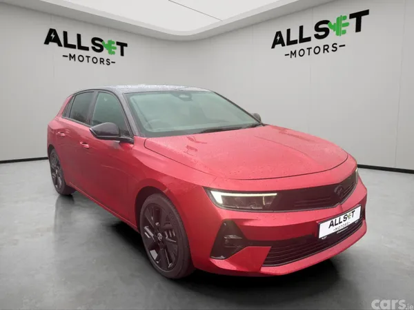 Opel Astra Hatchback, Electric, 2025, Red