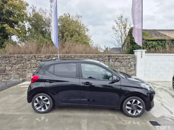 Hyundai i10 Hatchback, Petrol, 2023, Black