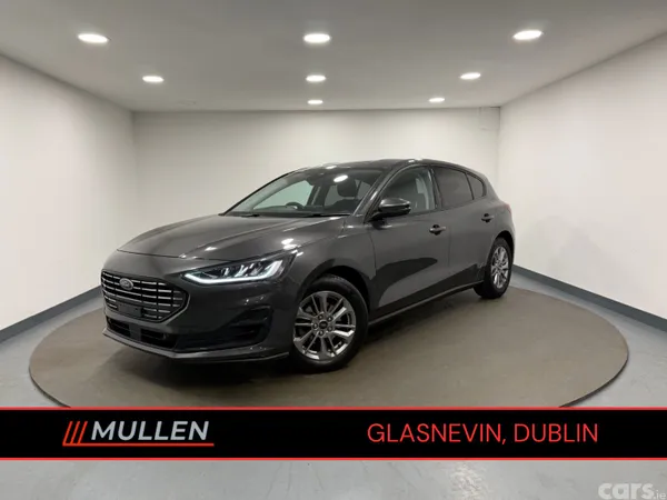 Ford Focus Hatchback, Diesel, 2022, Grey