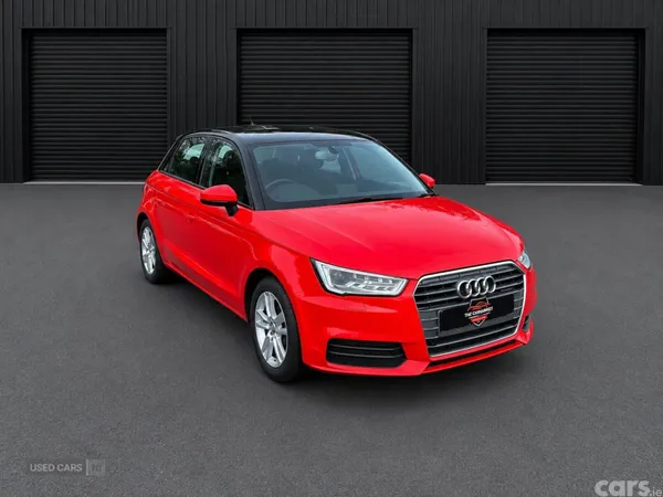 Audi A1 , Petrol, 2015, Red
