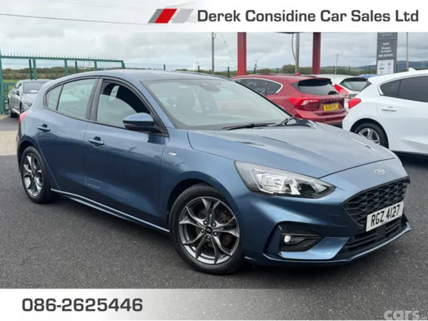 Ford Focus Hatchback, Diesel, 2020, Blue