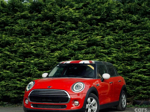 Mini Cooper Hatchback, Diesel, 2018, Red