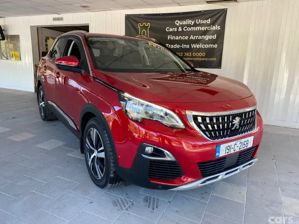 Peugeot 3008 MPV, Petrol, 2019, Red
