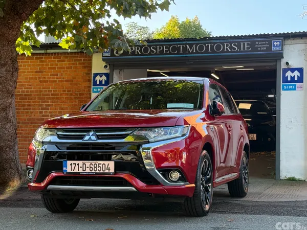 Mitsubishi Outlander SUV, Petrol Plug-in Hybrid, 2017, Red