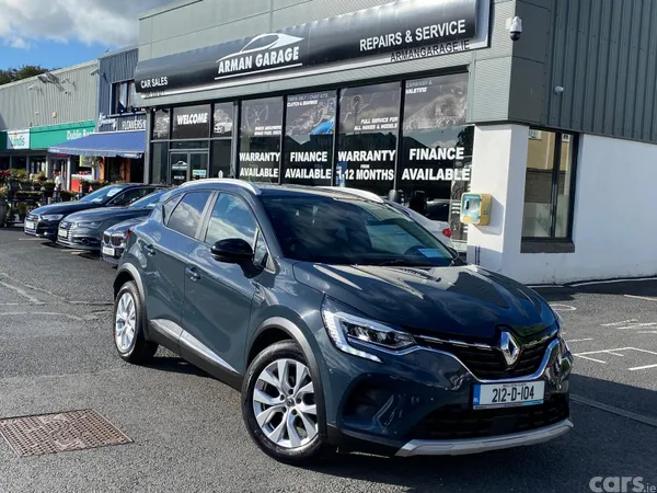Renault Captur Hatchback, Petrol, 2021, Blue