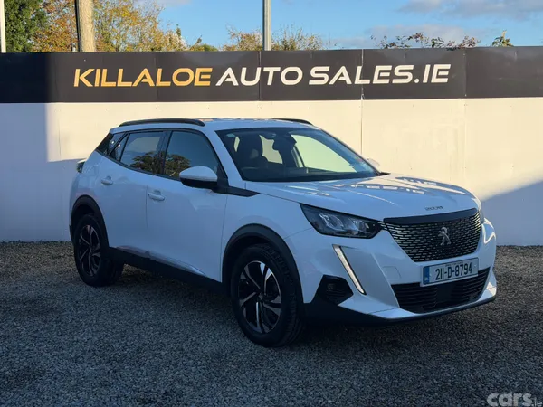 Peugeot 2008 MPV, Petrol, 2021, White