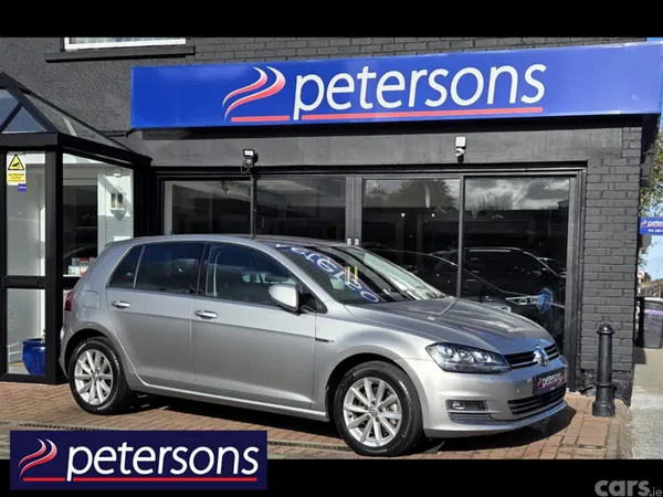 Volkswagen Golf Hatchback, Petrol, 2015, Silver