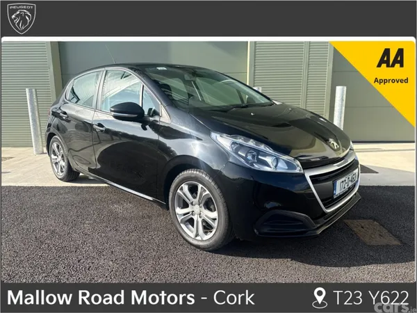 Peugeot 208 Hatchback, Petrol, 2017, Black
