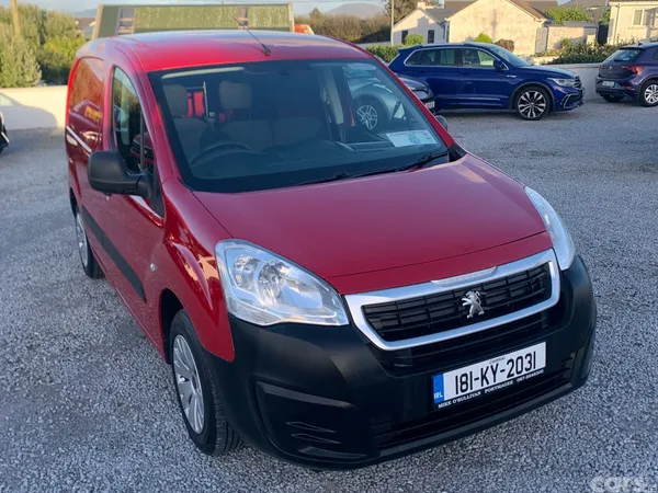 Peugeot Partner MPV, Diesel, 2018, Red