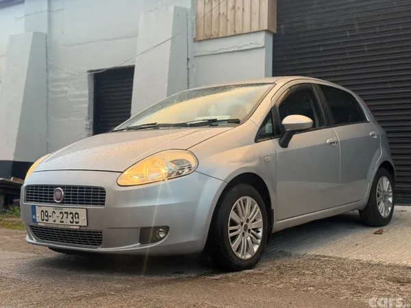 Fiat Punto Hatchback, Petrol, 2009, Grey
