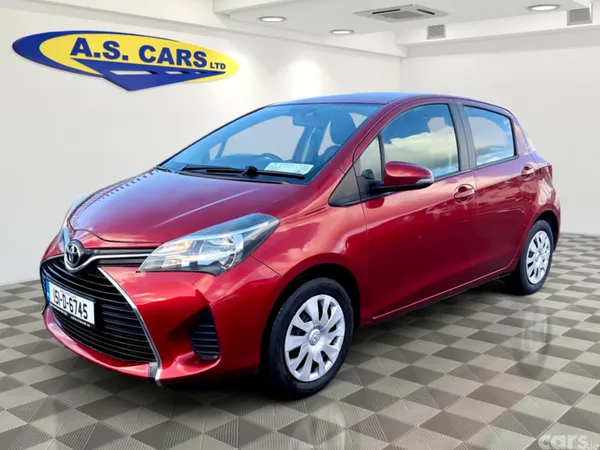 Toyota Yaris Hatchback, Petrol, 2015, Red