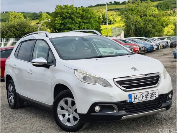 Peugeot 2008 Hatchback, Petrol, 2014, White