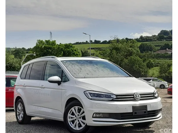 Volkswagen Touran MPV, Diesel, 2018, White
