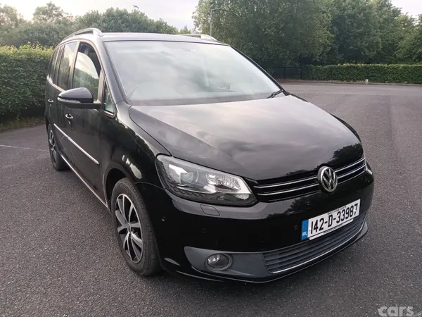 Volkswagen Touran MPV, Petrol, 2014, Black