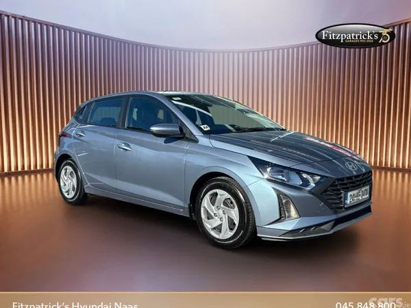 Hyundai i20 Hatchback, Petrol, 2024, Blue