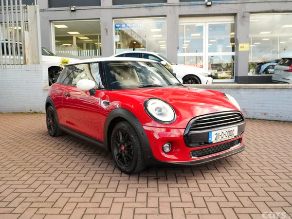 Mini Cooper Hatchback, Diesel, 2021, Red