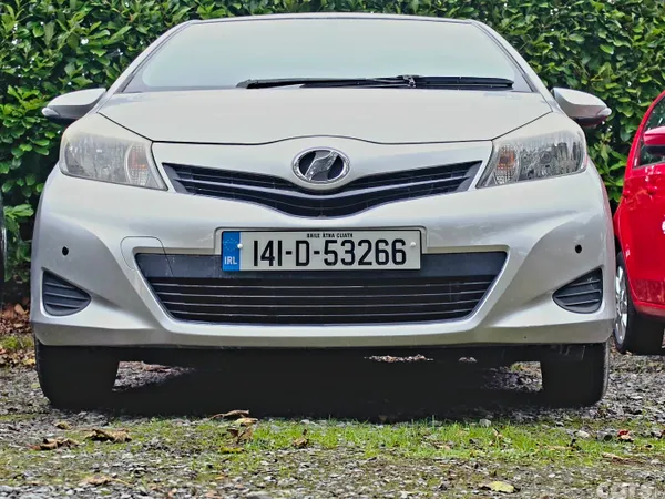 Toyota Vitz Hatchback, Petrol, 2014, Silver