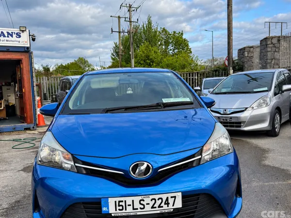 Toyota Vitz Hatchback, Petrol, 2015, Blue