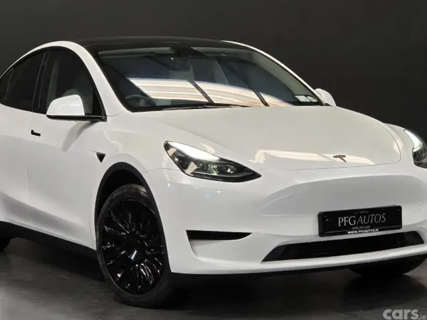 Tesla Model Y MPV, Electric, 2023, White