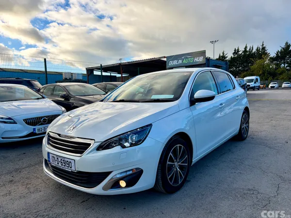 Peugeot 308 Hatchback, Petrol, 2017, White